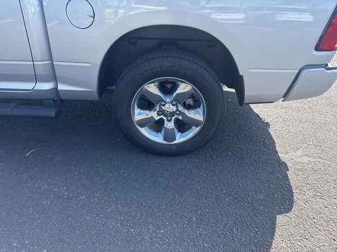 Used 2019 RAM 1500 Express w/ Express Value Package AWD/4WD image 14