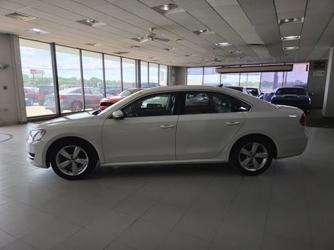 Used 2012 Volkswagen Passat 2.5 SE FWD image 4