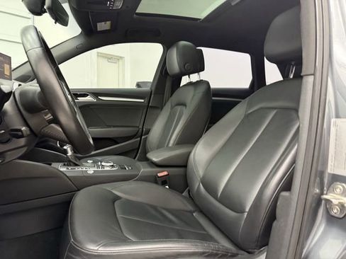 Used 2017 Audi A3 e-tron Premium image 12