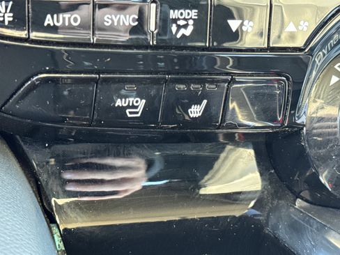 Used 2022 Acura MDX SH-AWD image 34