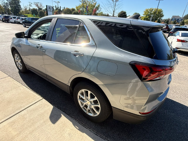 Used 2023 Chevrolet Equinox LT w/ Driver Convenience Package AWD/4WD image 4