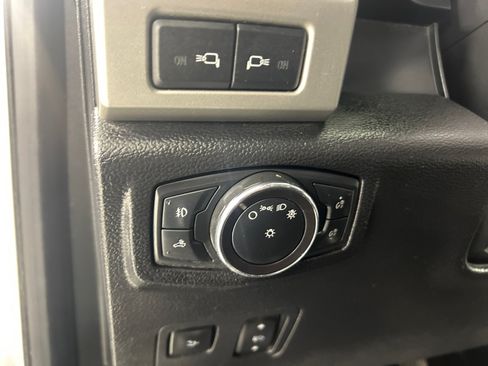 Used 2019 Ford F250 Lariat w/ Lariat Ultimate Package AWD/4WD image 12