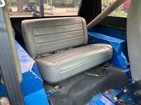 Used 1991 Jeep Wrangler Islander image 28