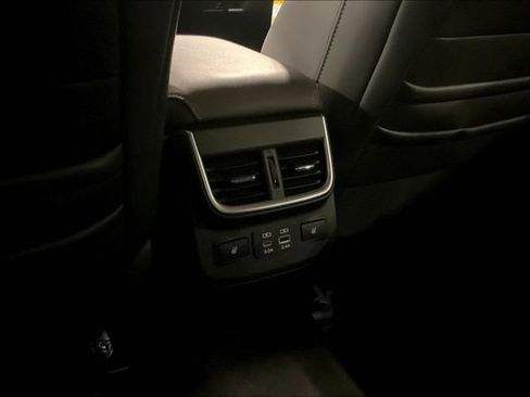 Used 2025 Subaru Outback Limited AWD/4WD image 34