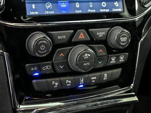 Used 2020 Jeep Grand Cherokee SRT w/ Trailer Tow Group IV AWD/4WD image 28