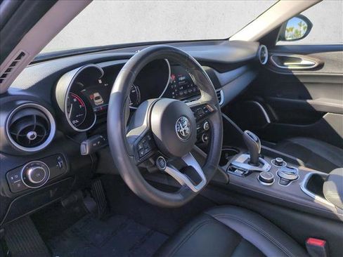 Used 2021 Alfa Romeo Giulia Ti w/ Nero Edizione image 10
