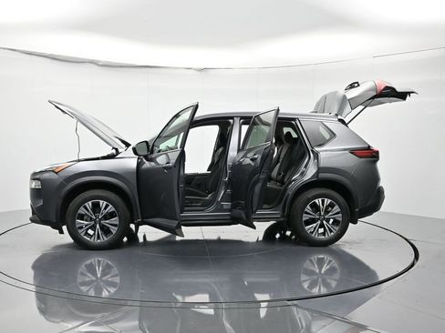Used 2023 Nissan Rogue SV image 43