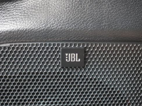 Used 2021 Toyota Tacoma Limited AWD/4WD image 19