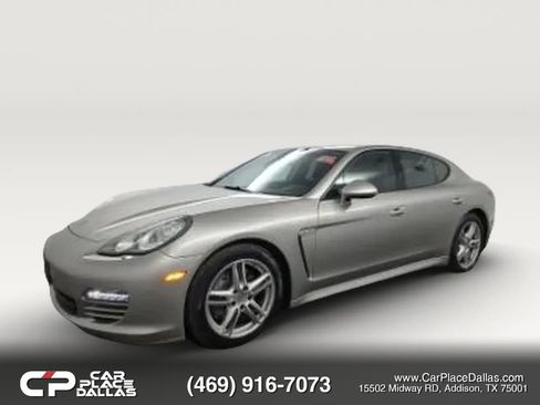 Used 2013 Porsche Panamera 4 Platinum Edition AWD/4WD image 3