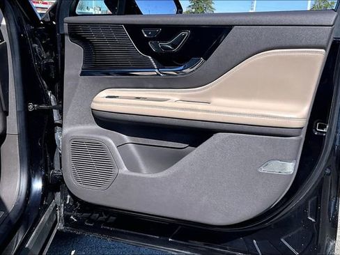 Used 2022 Lincoln Corsair FWD image 25