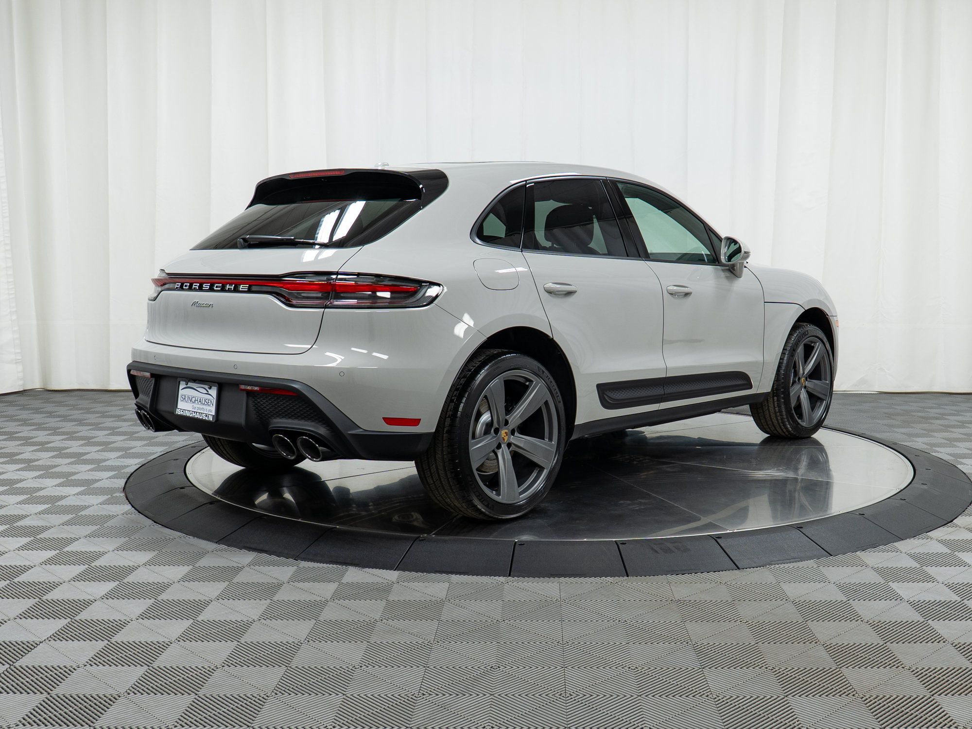Certified 2025 Porsche Macan AWD/4WD image 7