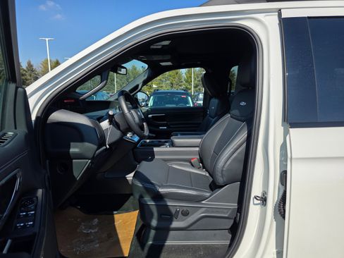 New 2026 Ford Expedition Max Platinum w/ Stealth Appearance Package image 29