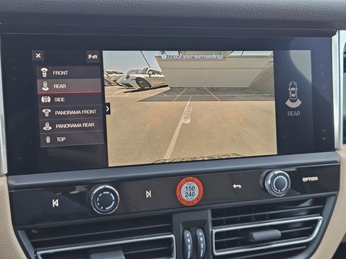 Certified 2026 Porsche Macan AWD/4WD image 18