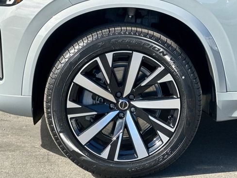 New 2026 Volvo XC90 B5 Core w/ Protection Package Premier AWD/4WD image 11