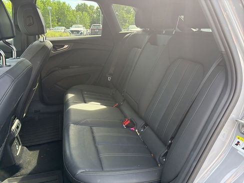 Used 2023 Audi Q4 e-tron Premium Plus w/ Premium Plus AWD/4WD image 6
