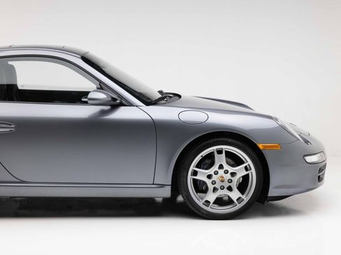 Used 2006 Porsche 911 Carrera RWD image 25