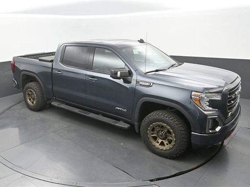 Used 2020 GMC Sierra 1500 AT4 w/ Off-Road Performance Package image 13
