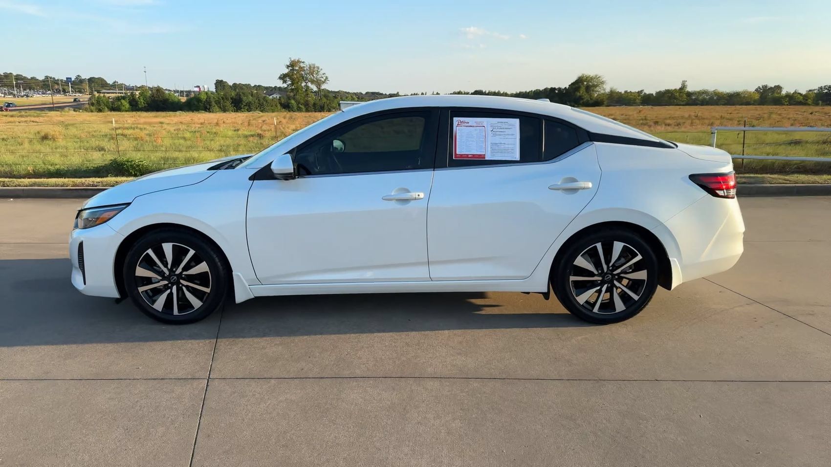 Used 2024 Nissan Sentra SV w/ SV Premium Package FWD image 6