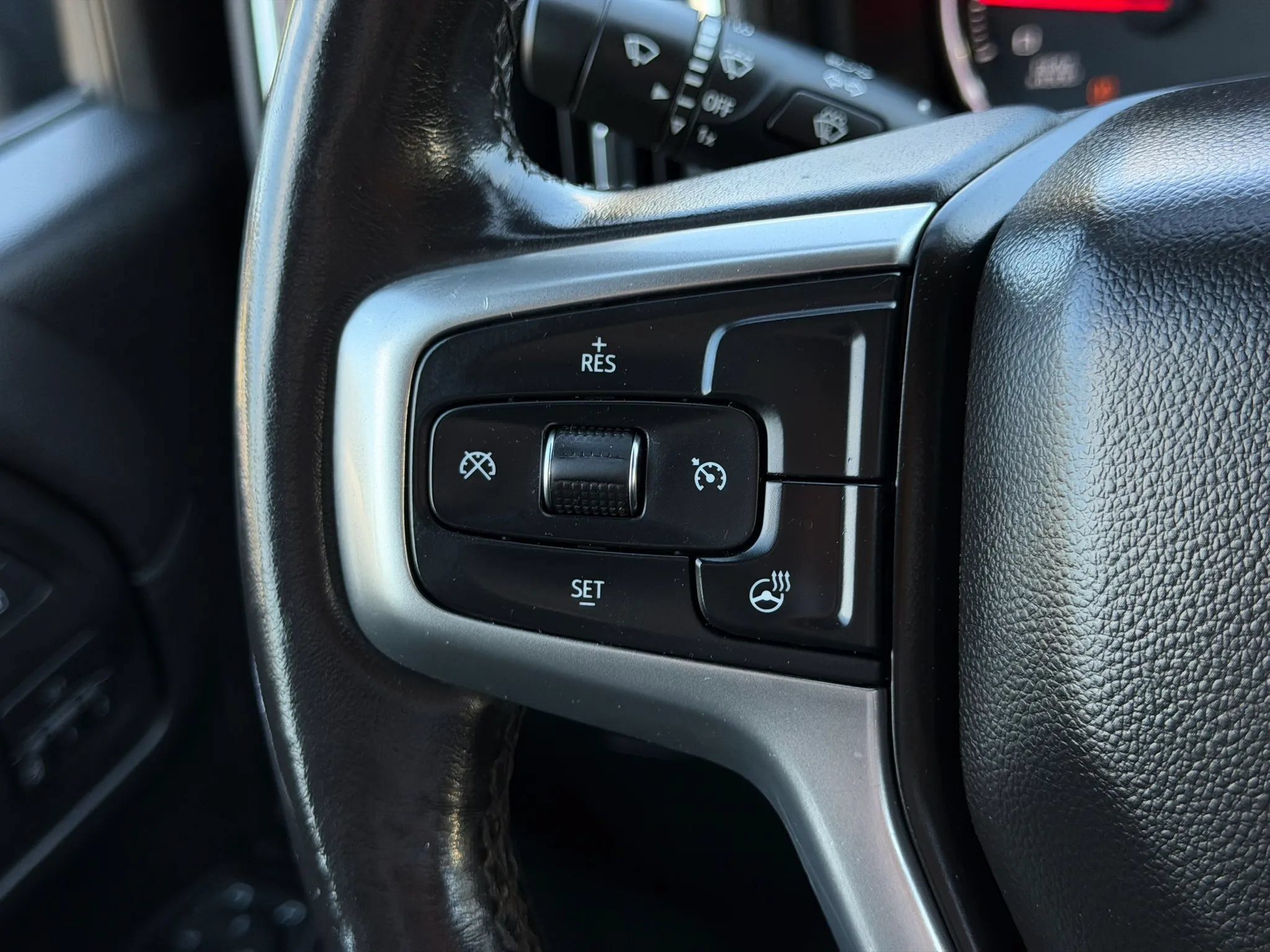 Used 2020 Chevrolet Silverado 2500 LTZ w/ LTZ Plus Package AWD/4WD image 31