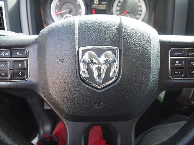 Used 2015 RAM 1500 Classic SLT AWD/4WD image 9