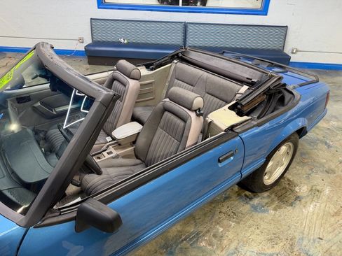 Used 1992 Ford Mustang LX RWD image 25