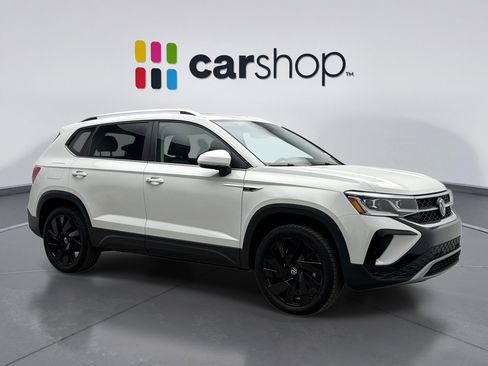 Used 2024 Volkswagen Taos SEL image 7