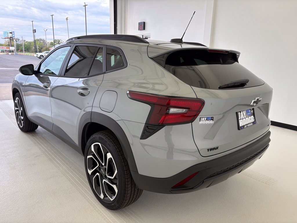 New 2026 Chevrolet Trax RS w/ Sunroof Package FWD image 20