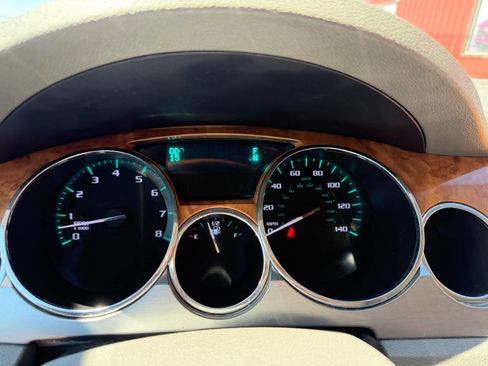 Used 2012 Buick Enclave Leather image 12