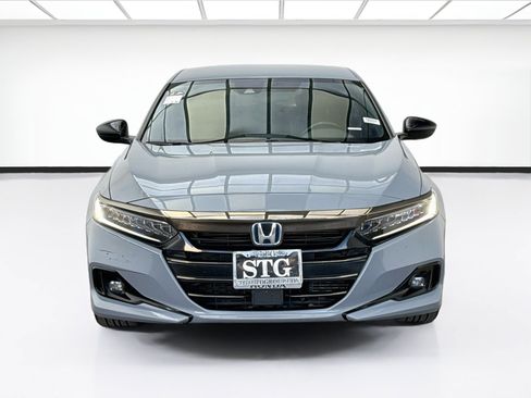 Used 2022 Honda Accord Sport image 2