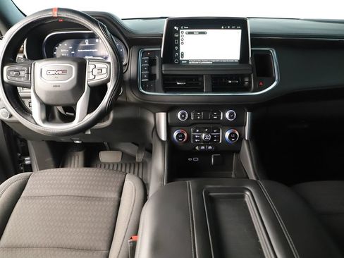 Used 2022 GMC Yukon SLE w/ Gmc Pro Safety Plus Package RWD image 19