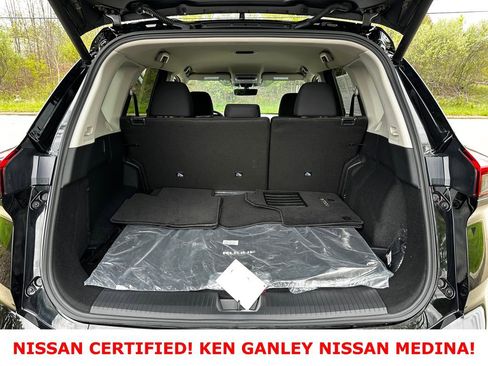 Certified 2026 Nissan Rogue SV AWD/4WD image 41