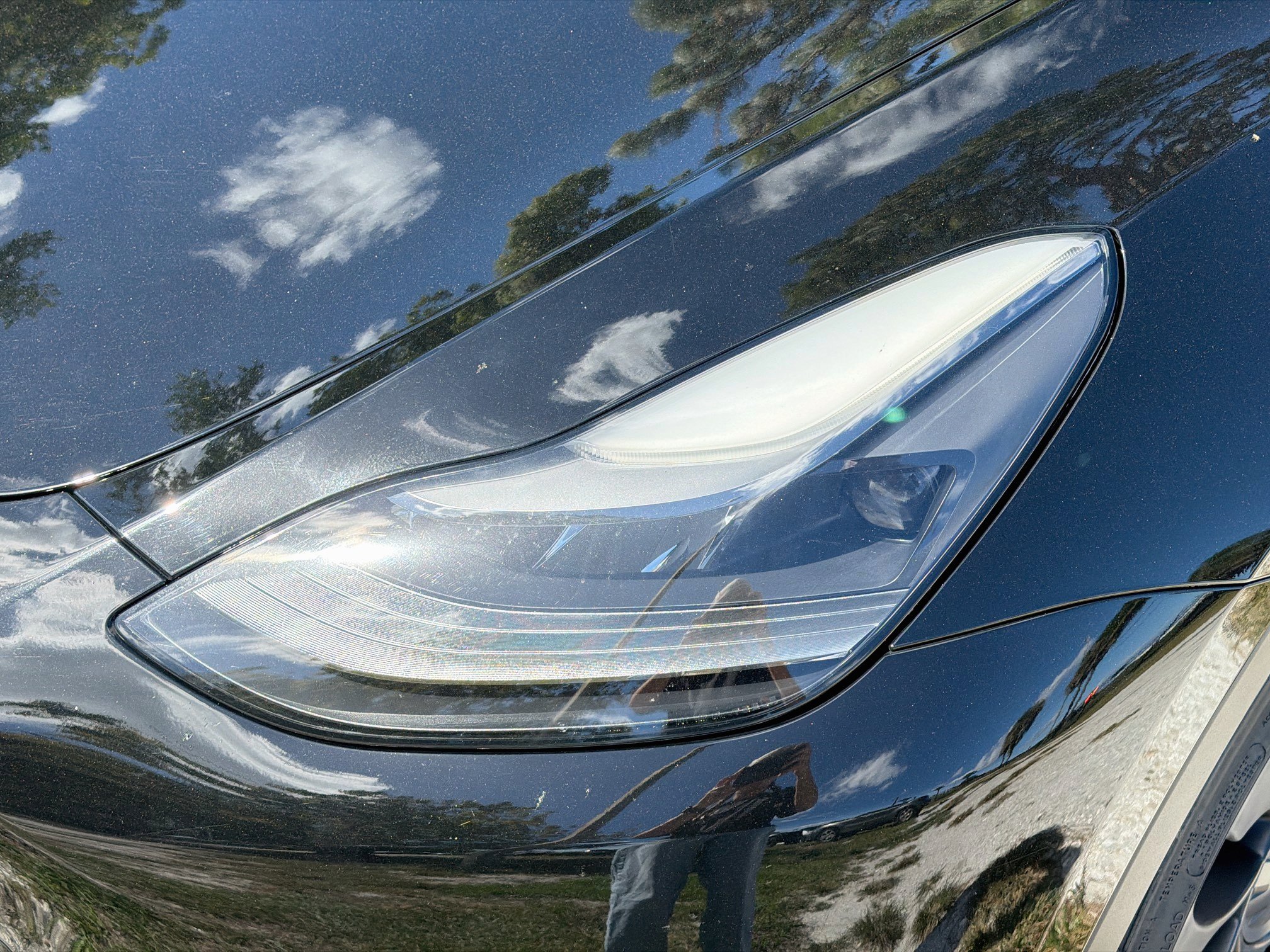Used 2022 Tesla Model Y Performance AWD/4WD image 9