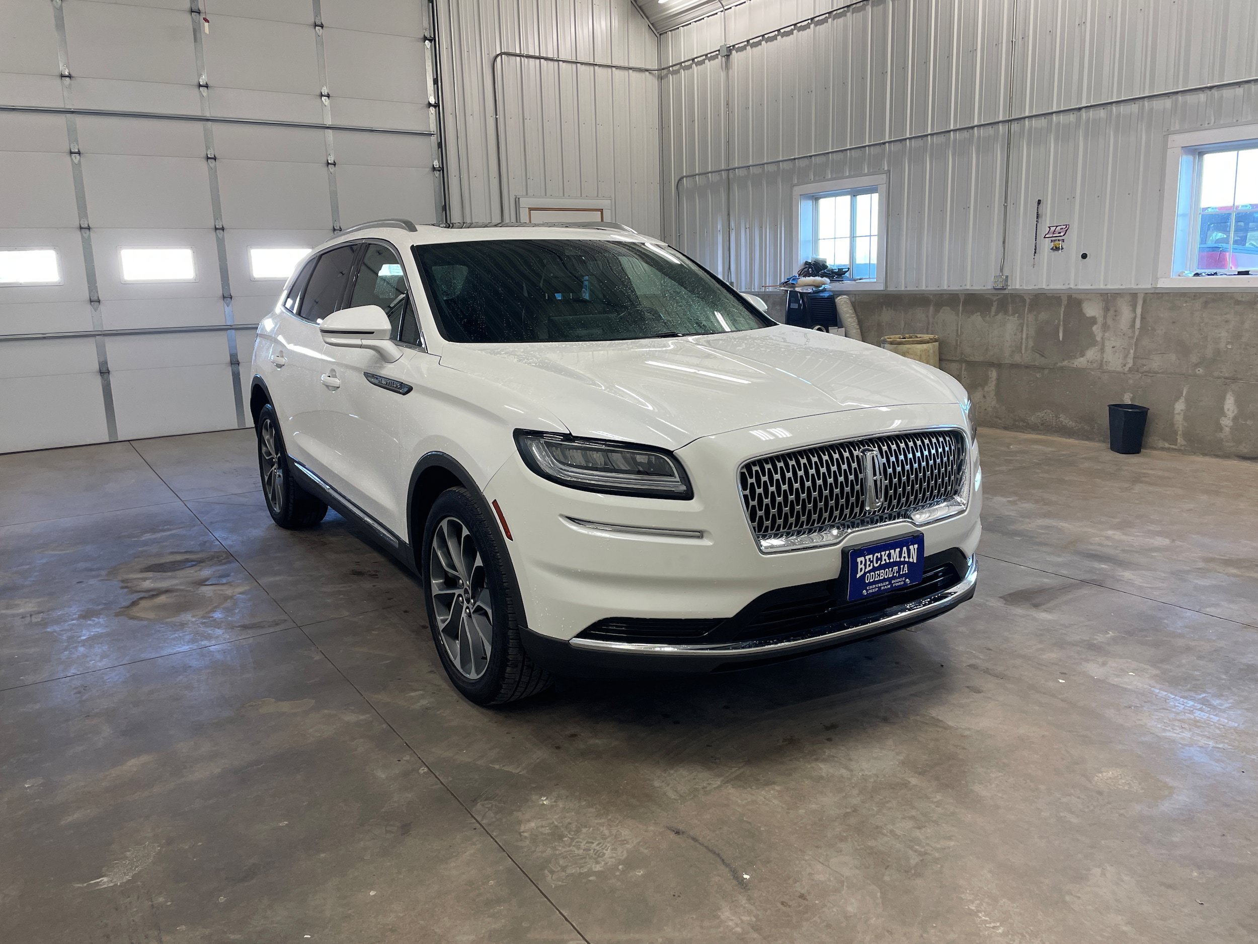 Used 2023 Lincoln Nautilus Reserve AWD/4WD image 7