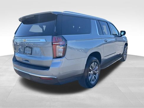 Used 2023 Chevrolet Suburban LS image 7