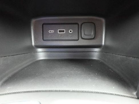 Used 2024 Chevrolet Equinox LT FWD image 40