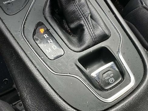 Used 2021 Jeep Cherokee Latitude Lux w/ Sun & Sound Group image 19