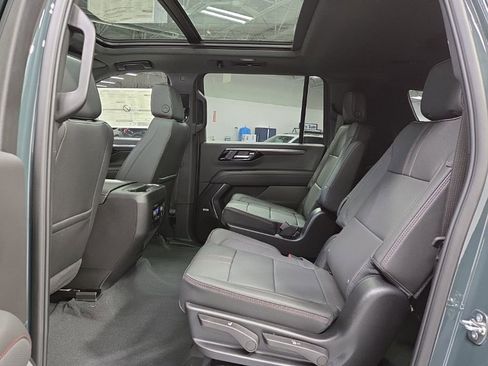 New 2026 Chevrolet Suburban RST w/ Comfort Package AWD/4WD image 35