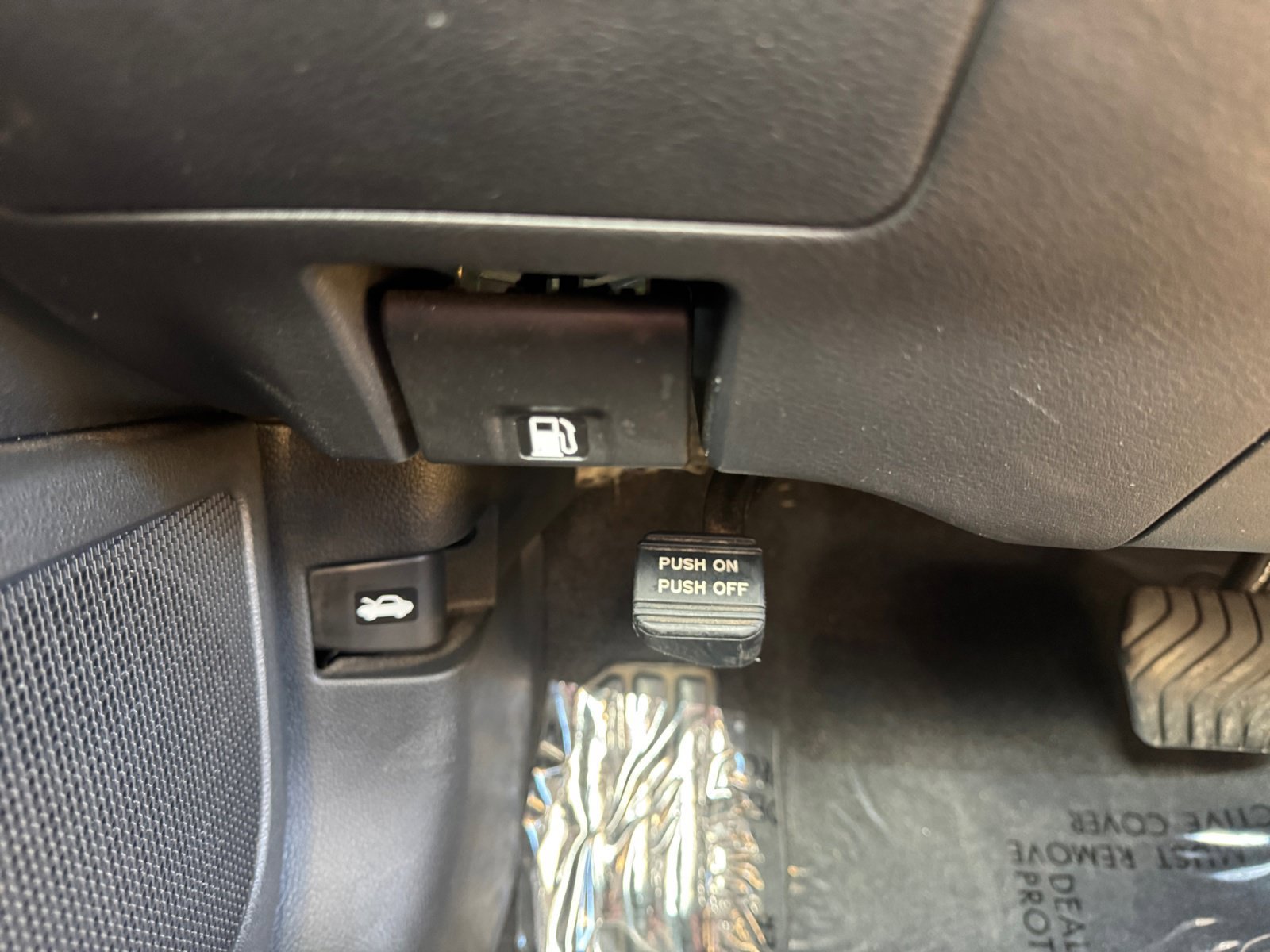 Used 2025 Nissan Altima 2.5 SV FWD image 29