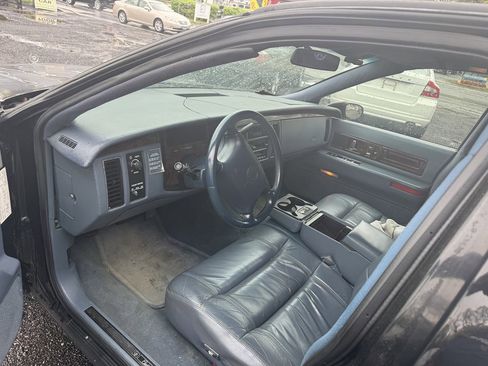 Used 1994 Cadillac Fleetwood Brougham image 8