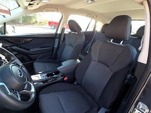 Used 2019 Subaru Impreza 2.0i image 9