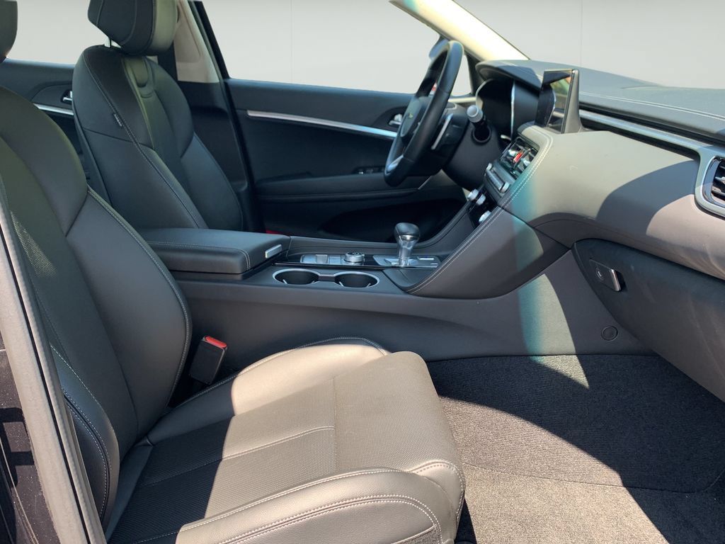 Certified 2026 Genesis G70 2.5T RWD image 36