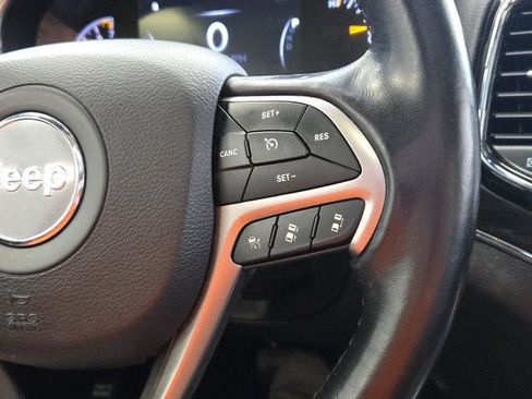 Used 2020 Jeep Grand Cherokee Limited AWD/4WD image 30