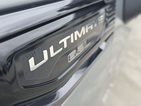 Used 2024 GMC Sierra 1500 Denali Ultimate image 9