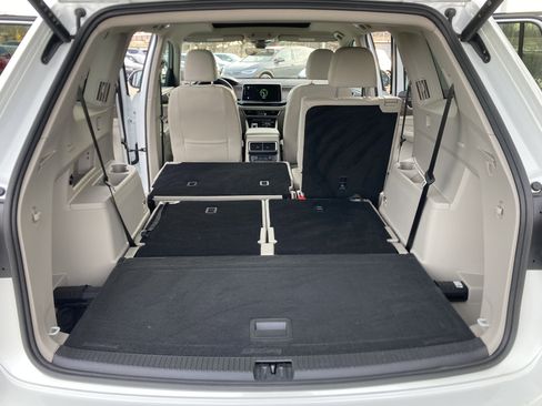 Certified 2025 Volkswagen Atlas SEL image 13