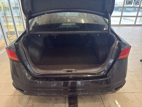 Used 2024 Nissan Altima 2.5 SV image 8