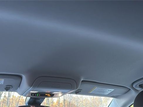 Used 2024 Chevrolet Equinox LT image 13