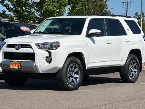 Used 2022 Toyota 4Runner TRD Off-Road Premium w/ Moonroof Package AWD/4WD image 8