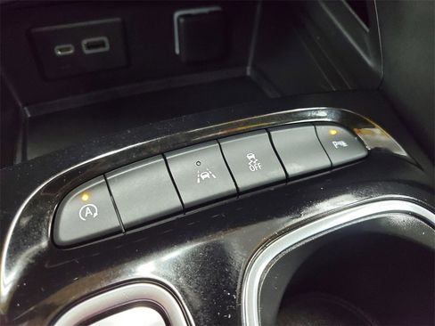 Used 2022 Buick Envision Preferred image 23