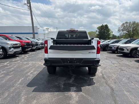 New 2026 Chevrolet Silverado 1500 ZR2 AWD/4WD image 8