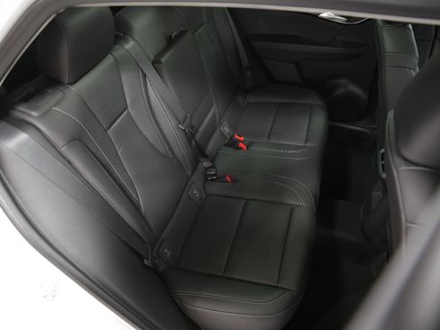 New 2025 Buick Envision Preferred image 16